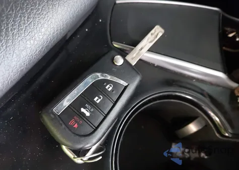 2018 Toyota Camry Se z USA, uszkodzony, nr VIN 4T1B11HK5JU566002